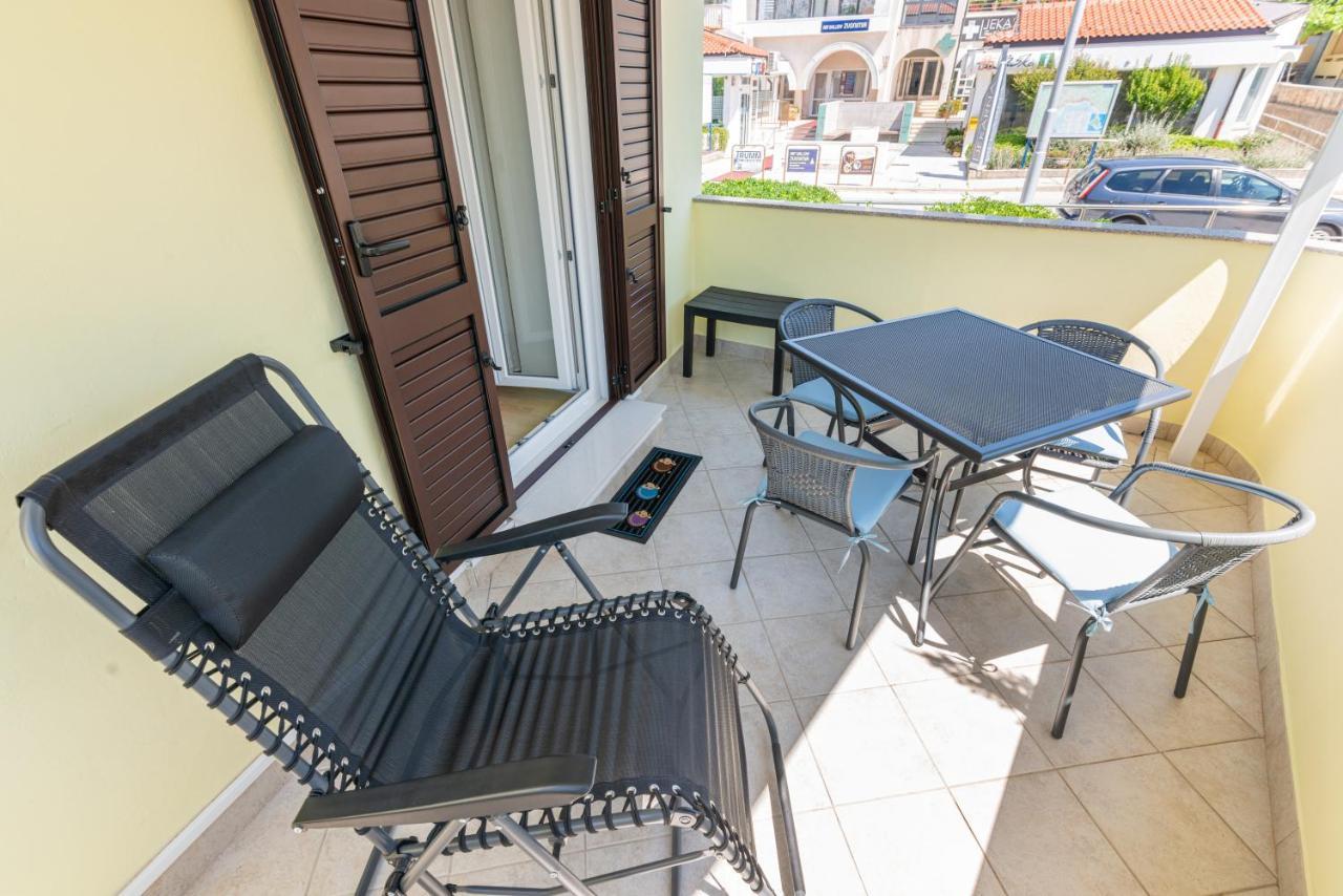 Apartment Luiza With Terrace Baška Exterior foto